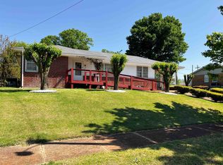 405 Michigan Ave, Muscle Shoals, AL 35661
