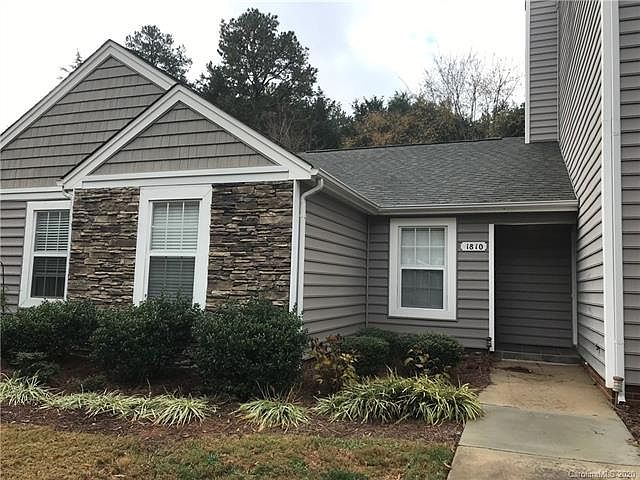 1st image of 1810 Fairlawn Ct