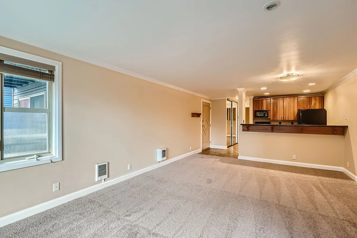 Building Photo - 17 Etruria