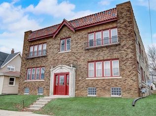 3927 E Layton Ave, Cudahy, WI 53110