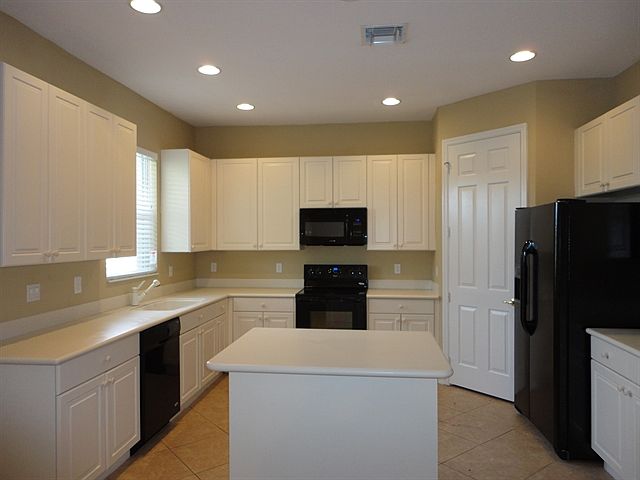 2nd image of 1155 Amethyst Dr SW #00