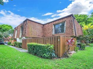 8940 SW 20th Pl #D-19, Davie, FL 33324