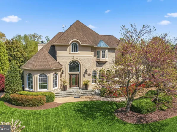 8306 Roxborough Loop, Gainesville, VA 20155