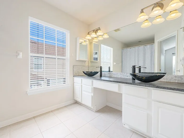 11310 Campfield Cir — Photo 12