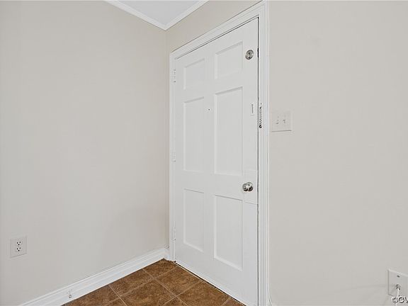 5th image of 3133 Maurice Ave