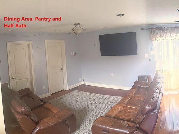 3rd image of 1077 Green Knoll Dr