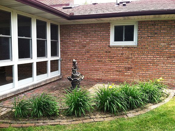 2nd image of 2832 Wexford Dr