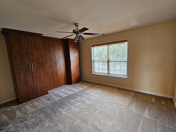 4th image of 1007 Parkland Pl