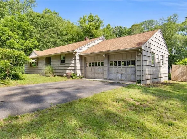 6 Nancy Lane, Middlefield, CT 06455