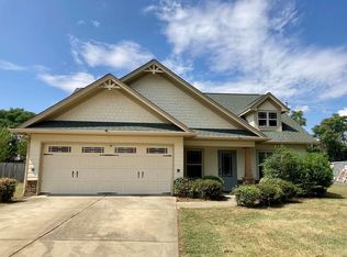2 Summershade Ct, Fort Mitchell, AL 36856