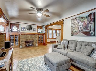 4352 N Woodburn St, Shorewood, WI 53211