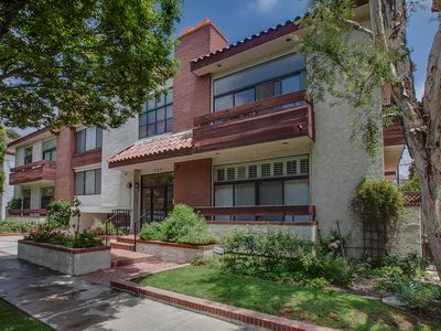 330 S Reeves Dr APT 103, Beverly Hills, CA, 90212