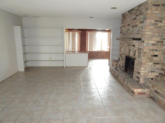 3rd image of 7841 NW 46th Street