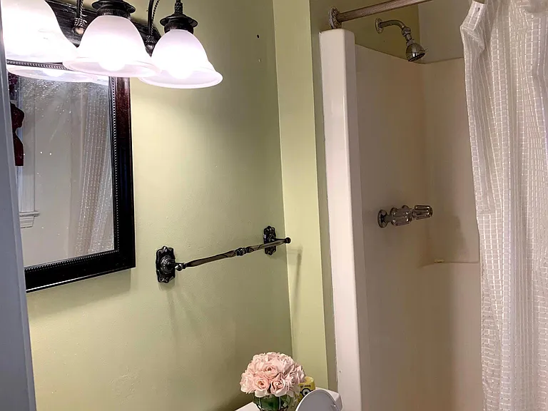 Full bath inside master bedroom