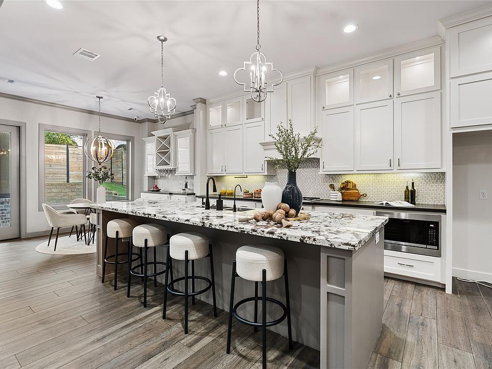 1st image of 12379 Pebble View Dr