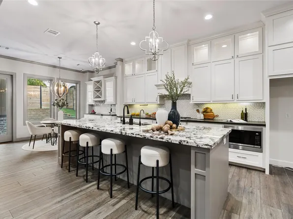 12379 Pebble View Dr, Conroe, TX 77304
