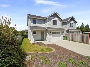 877 SE Anchor Ave #A, Warrenton, OR 97146