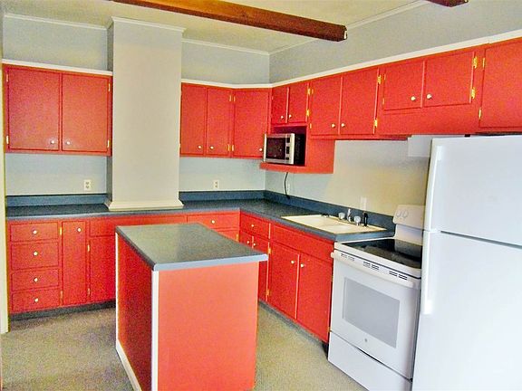 5th image of 804 W William St