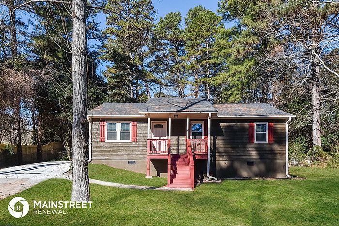 1st image of 725 Lookout Ct
