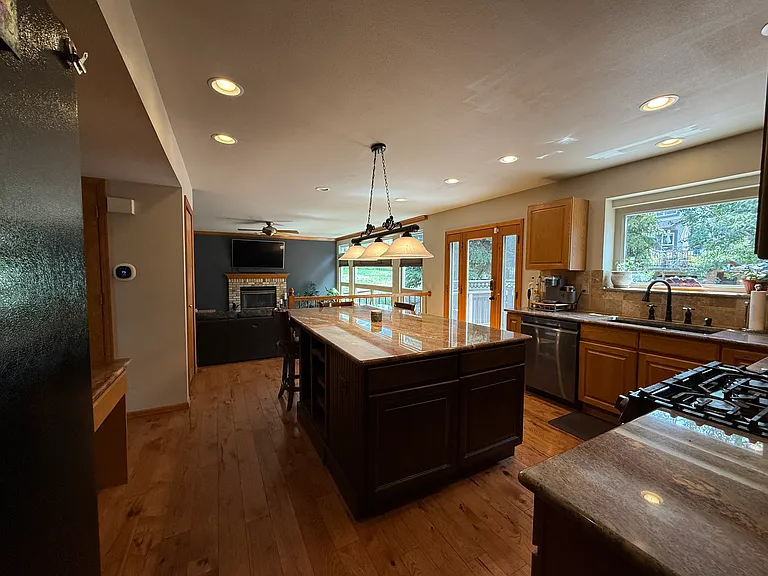 15425 Holbein Dr — Photo 7