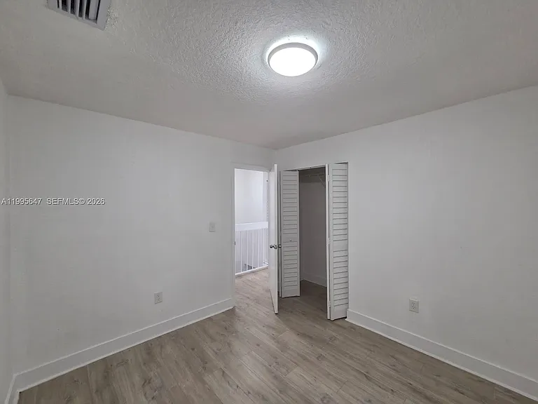 550 SW 115th Ave #405H — Photo 33