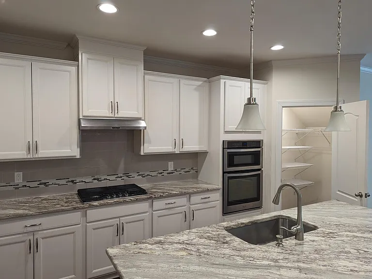 220 Alamosa Pl — Photo 8