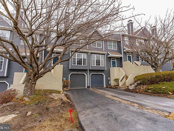 4th image of 205 Lakeside Dr