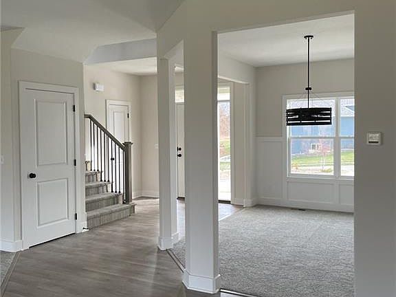 4th image of 9014 N Denver Ave