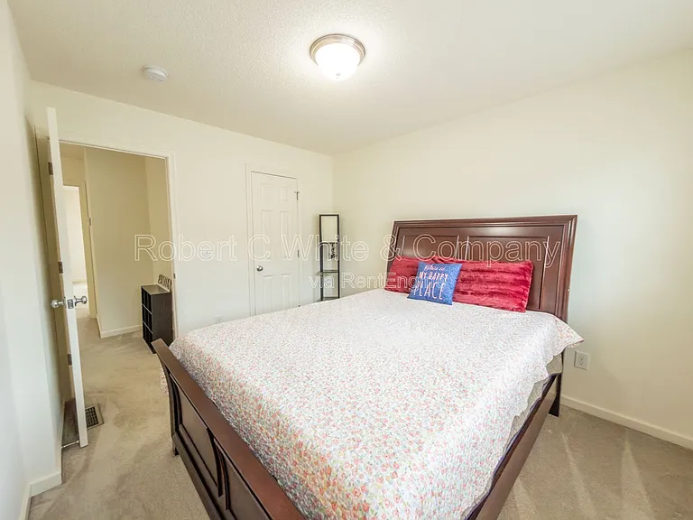 219 Pepin Pl — Photo 16
