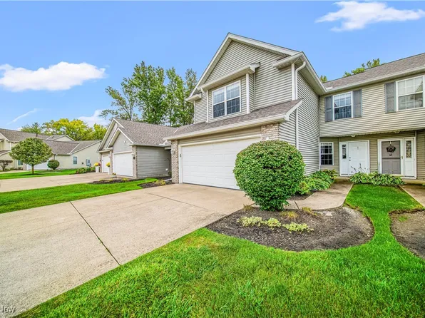 608 Hidden Harbor Dr, Painesville, OH 44077