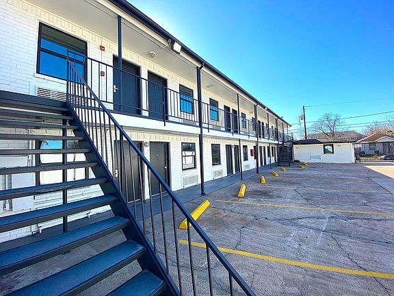 2nd image of 2617 Napoleon St #1-15