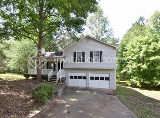 42 Westin Dr, Hiram, GA 30141