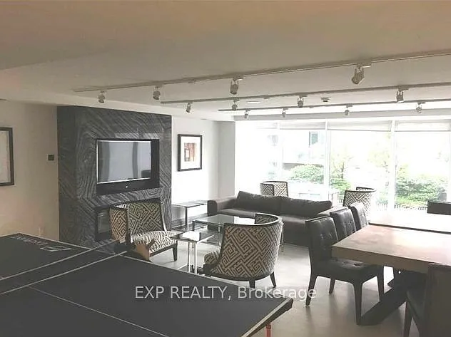 400 Adelaide St E #702 — Photo 22