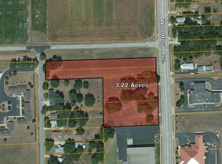 3555 N Woodford St, Decatur, IL 62526