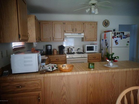 4th image of 38 Doral Dr