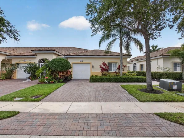 2368 Windjammer Way, West Palm Beach, FL 33411