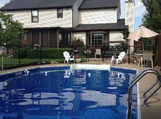 4534 Ironwood Dr, Hamburg, NY 14075