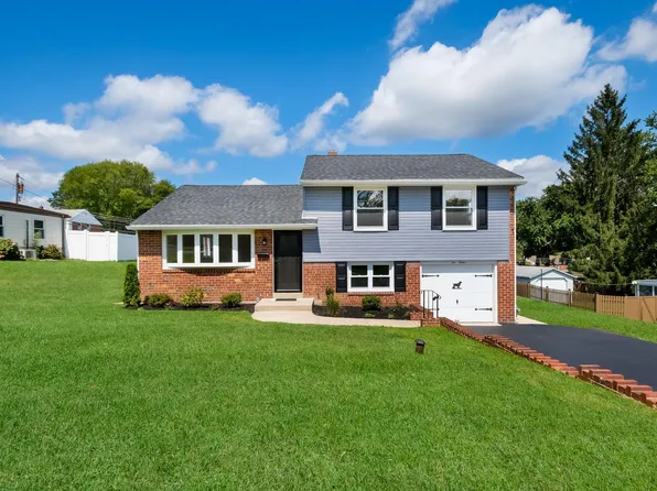 612 Cambridge Rd, Brookhaven, PA 19015