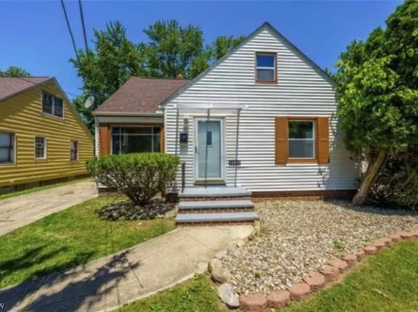 13815 Cranwood Park Blvd, Garfield Heights, OH 44125