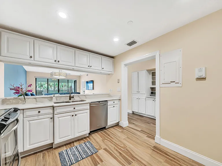 827 Oak Harbour Dr — Photo 11