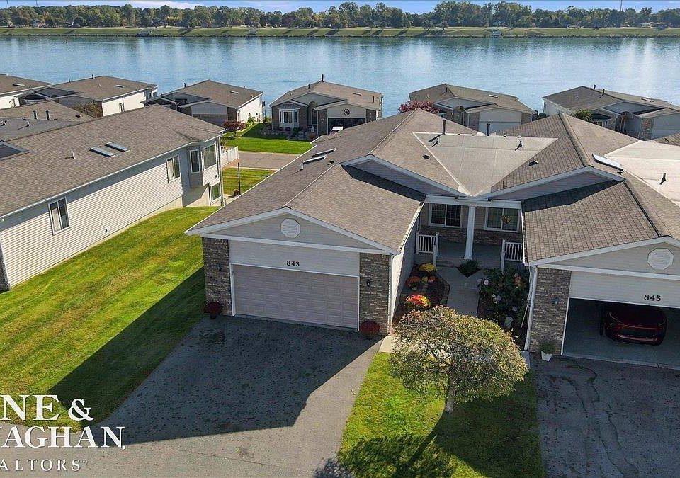 1st image of 843 Crystal Ln