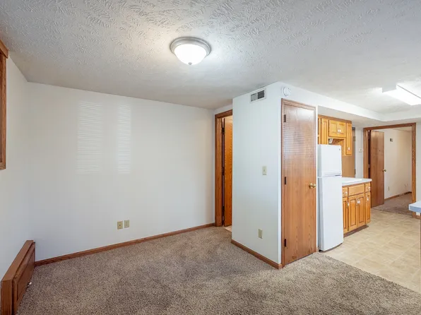 1141 S 10th St #6, Lincoln, NE 68502