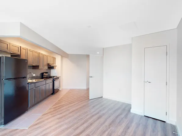 19-38 Cornaga Avenue image 3 of 11