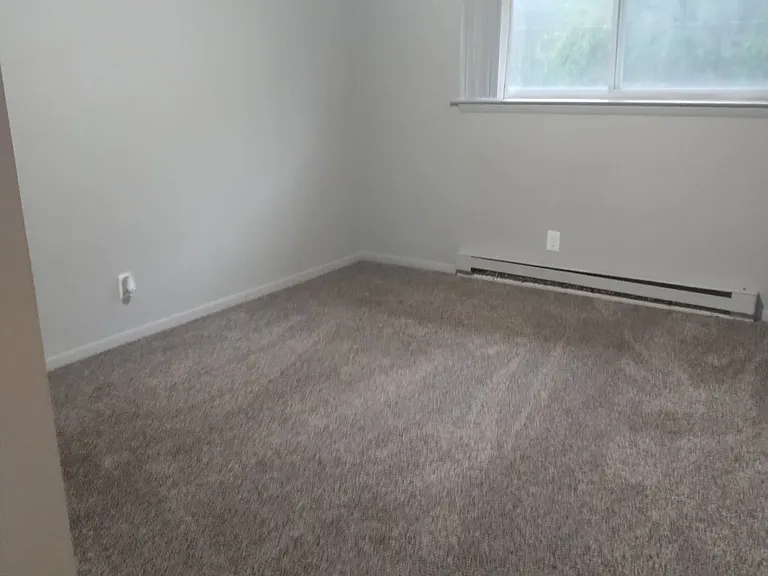 Old Orchard Apartments — Photo 18