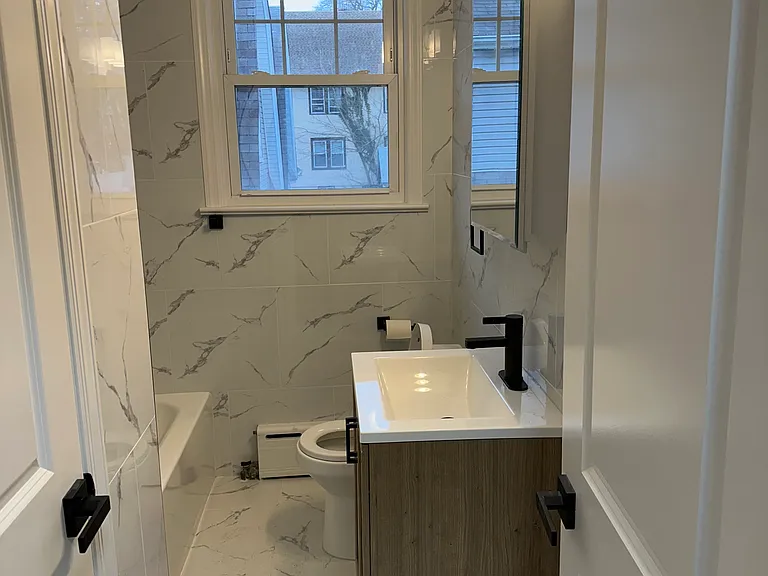 354 Hoyt Ave #2 — Photo 13