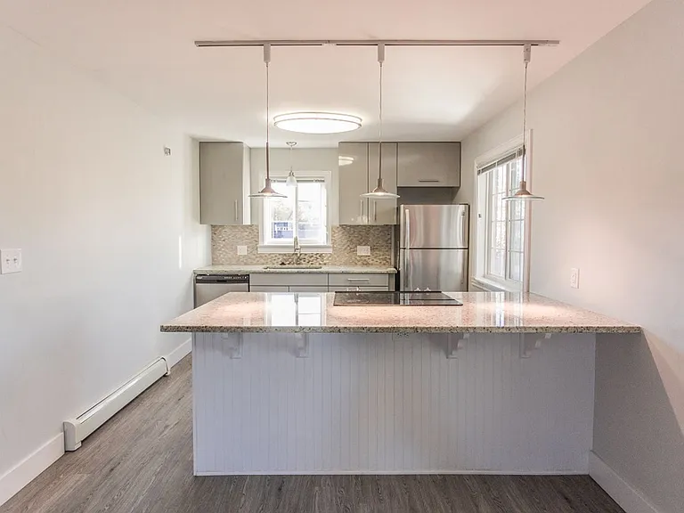 2401 Walnut St #6 — Photo 6