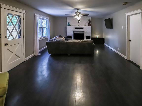 3rd image of 1005 S Highview Ave