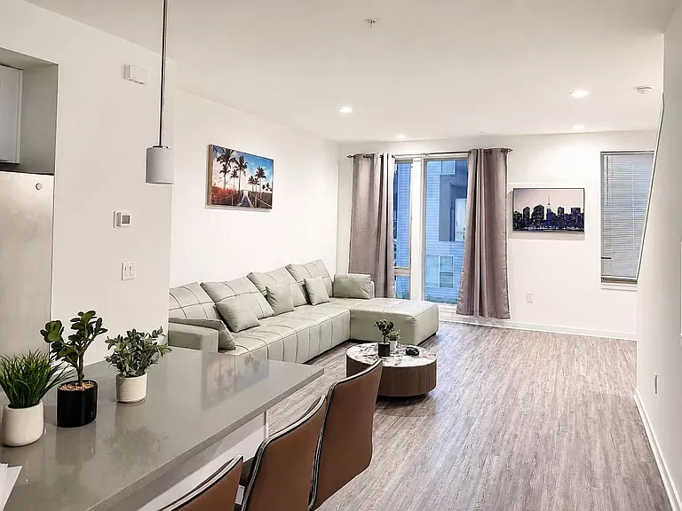 2030 Northbank Pl — Photo 16