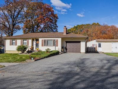 68 Parenteau Dr, Chicopee, MA, 01020