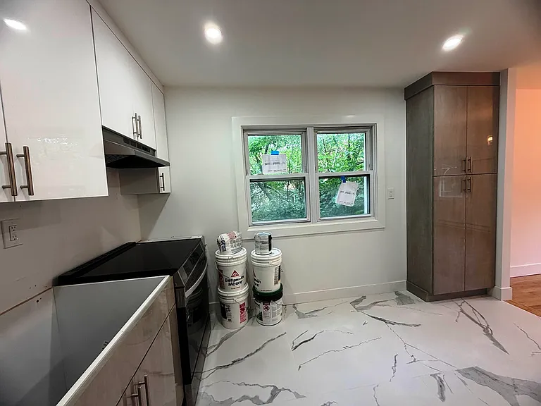 214-01 Waters Edge Dr #3 — Photo 6